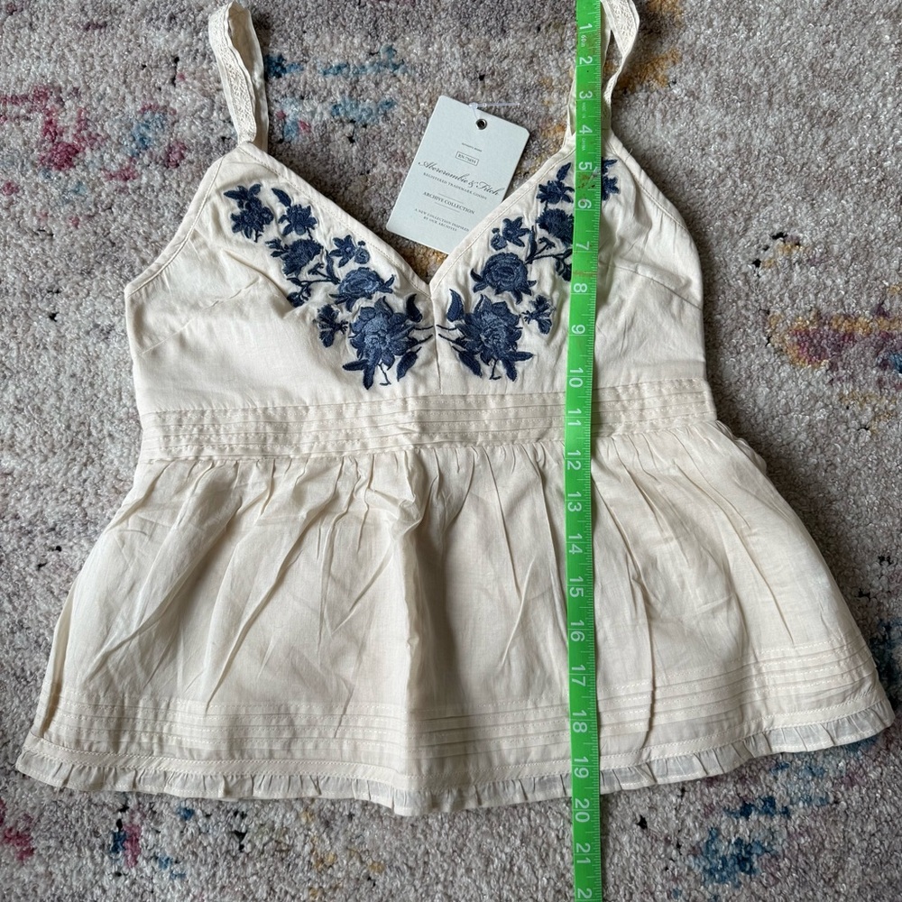 Abercrombie & Fitch Cream Blouse with Navy Floral Embroidery - Picture 5 of 5